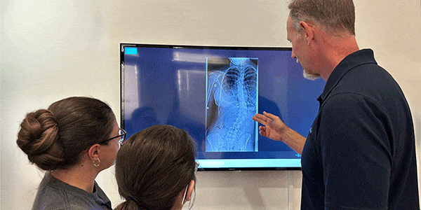 Scoliosis Treatment Options in Phoenix